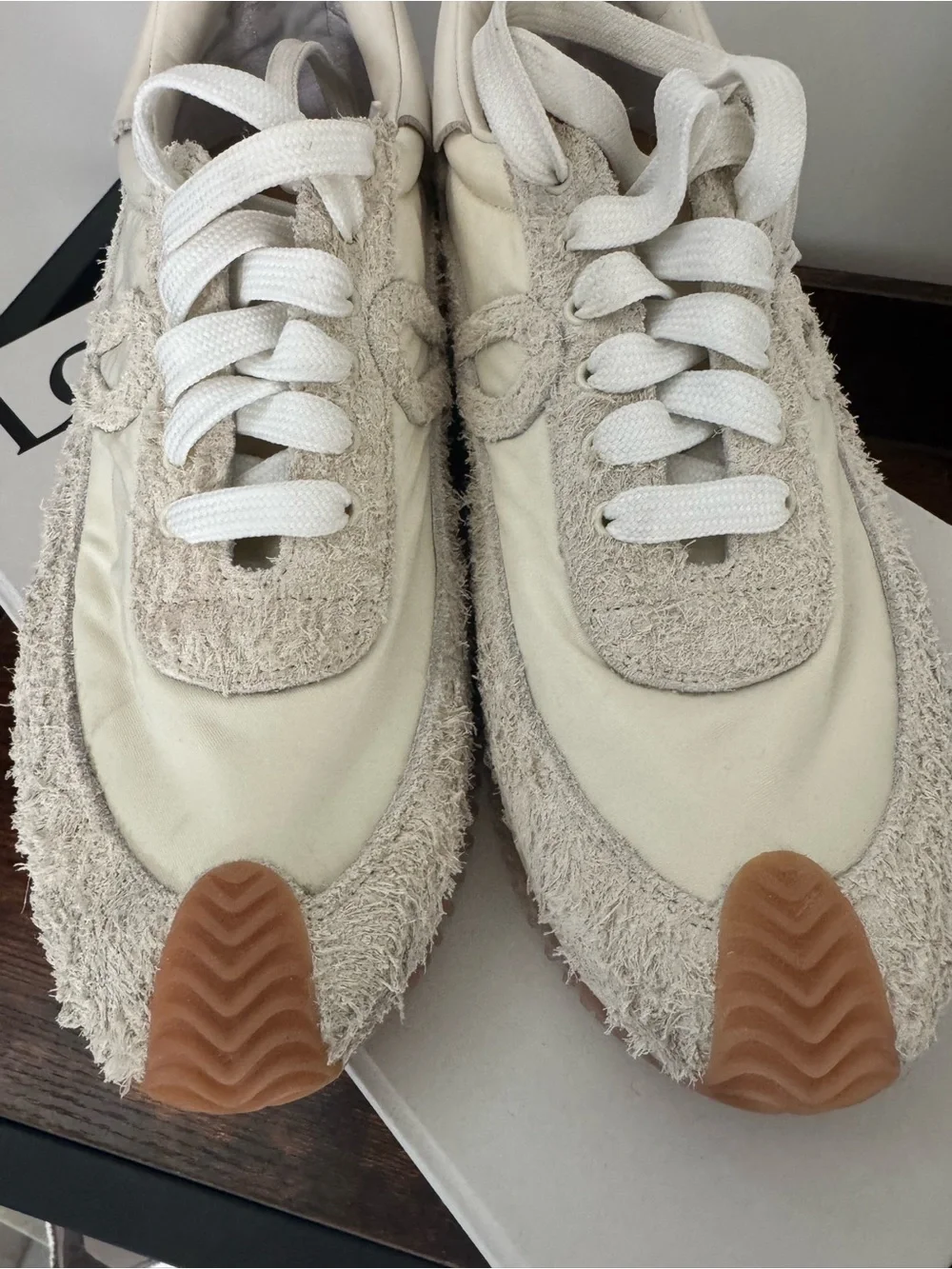 AUTHENTIC: Loewe Cream and White Low-Top Sneakers